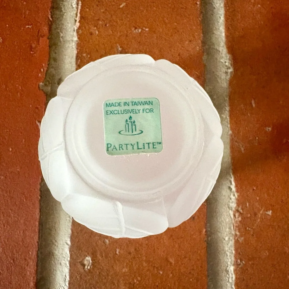 PartyLite Lotus Blossom Tealight Votive Holder Trio New In Box - Picture 9 of 11